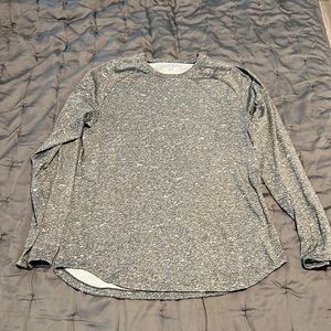 Lululemon Fresh Form Workout Shirt Size L in grey